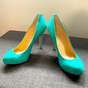 Teal pumps